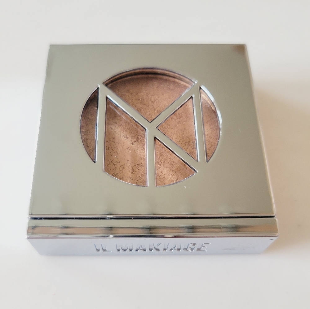 NWOB Il Makiage Color Boss Eyeshadow in Eye On The Prize